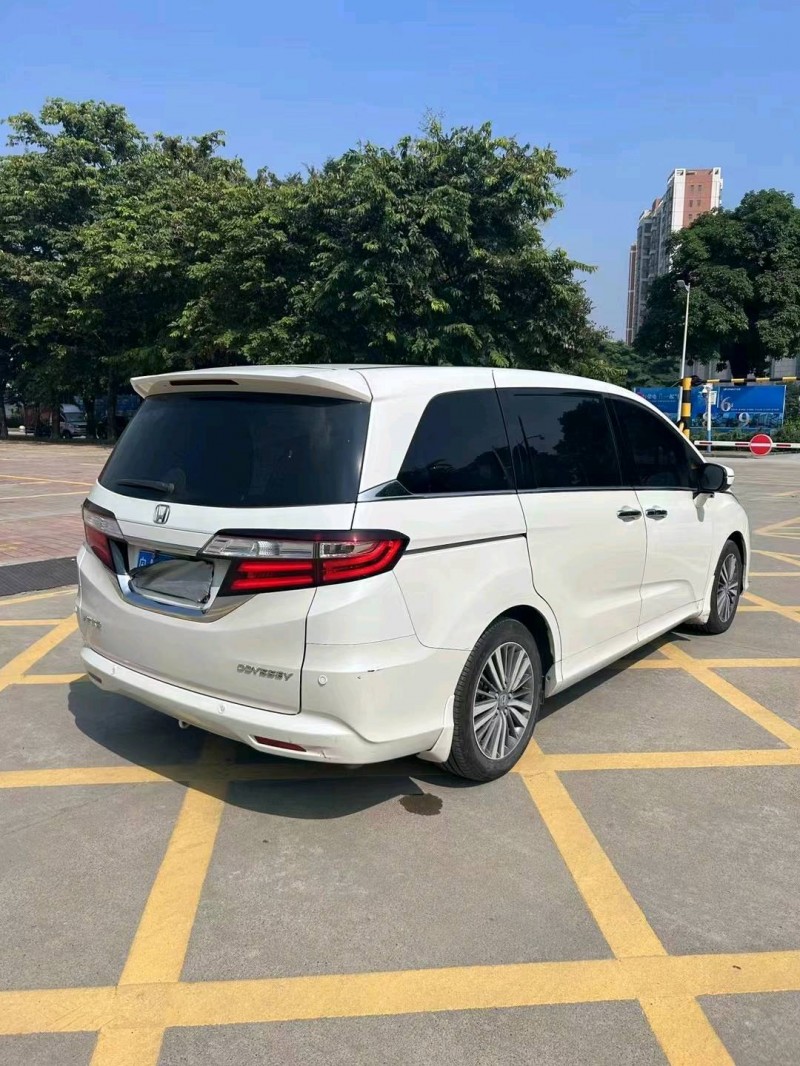 中山19年本田奥德赛9
