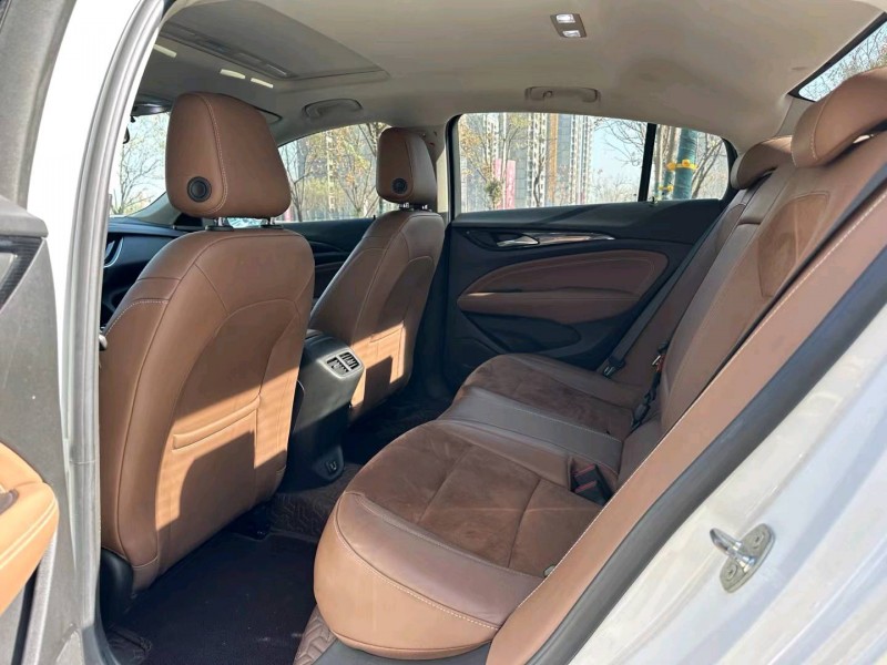 济宁20年别克君威5