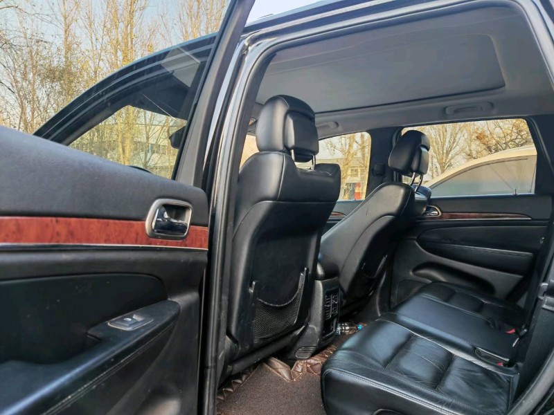 保定13年Jeep大切诺基5