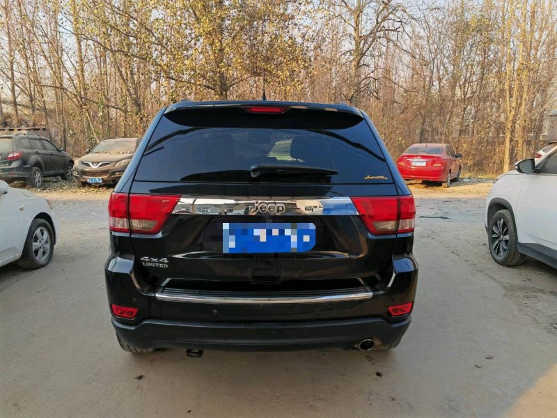 保定13年Jeep大切诺基8