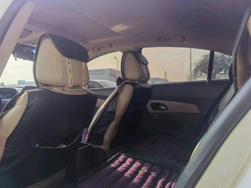 保定16年雪佛兰科鲁兹8