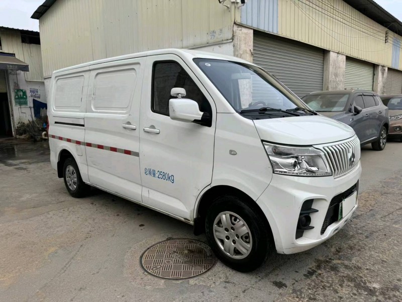 广州21年长安汽车睿行2