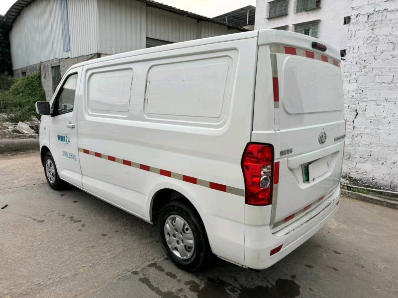 广州21年长安汽车睿行8