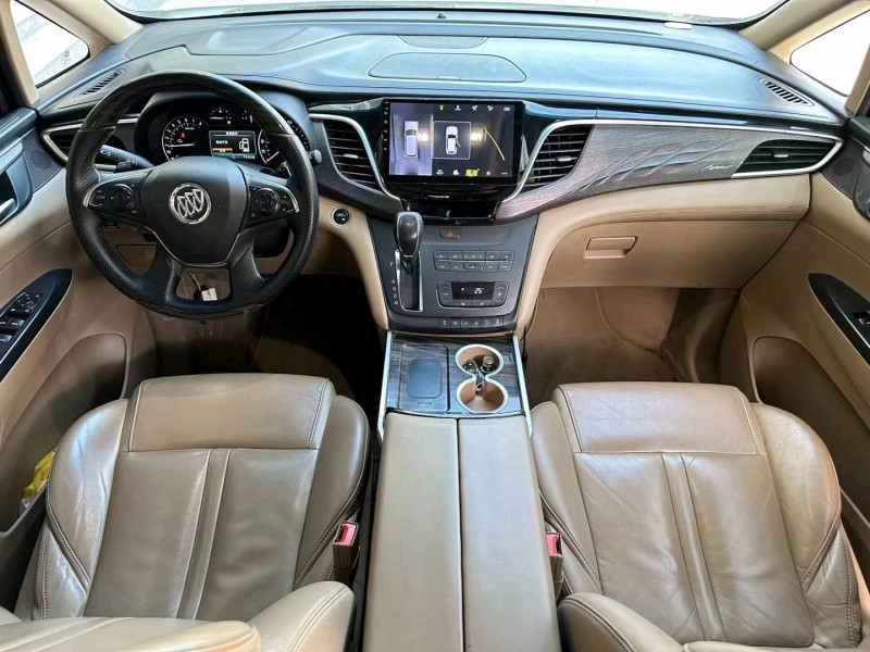 济宁19年别克GL86