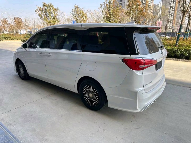 济宁19年别克GL87