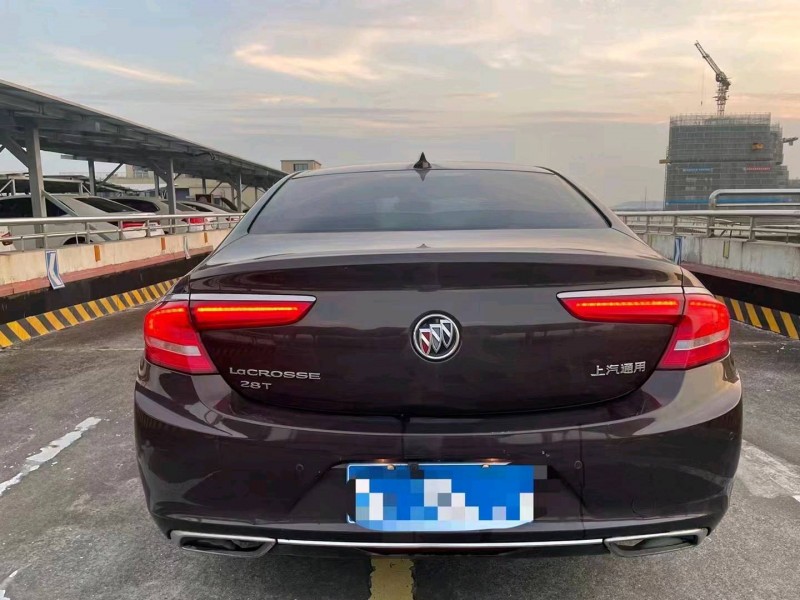 嘉兴18年别克君越6