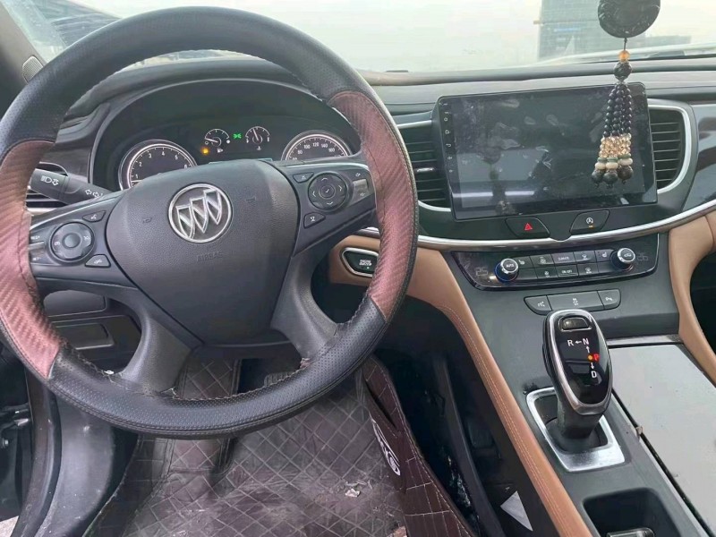 嘉兴18年别克君越9