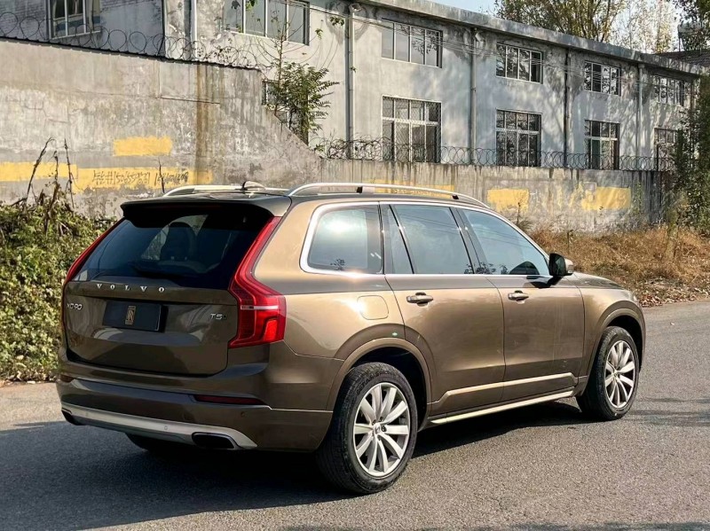 青岛17年沃尔沃XC907