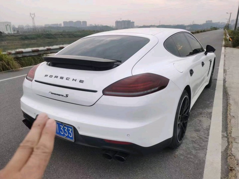 邵阳13年保时捷帕拉梅拉7