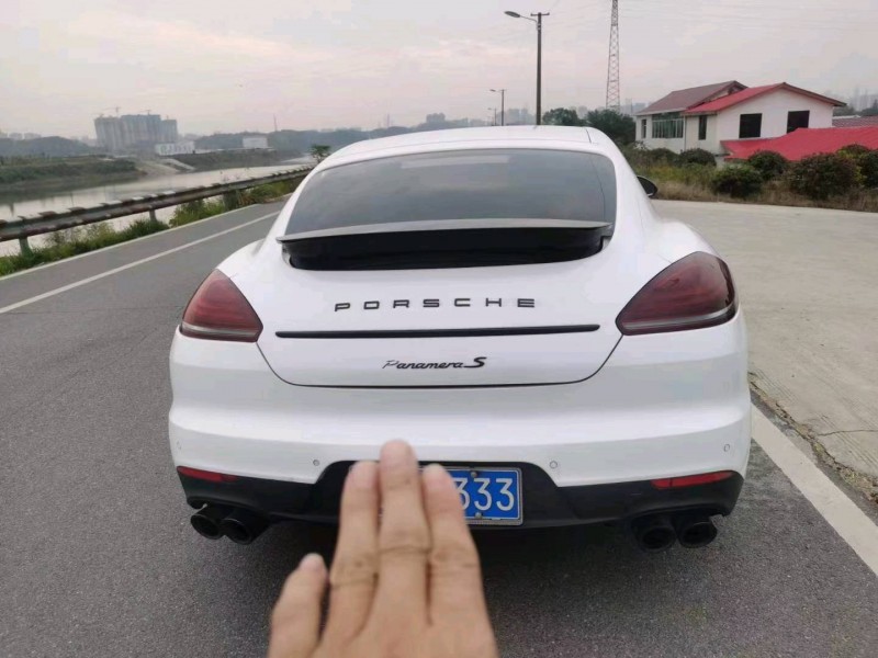 邵阳13年保时捷帕拉梅拉9