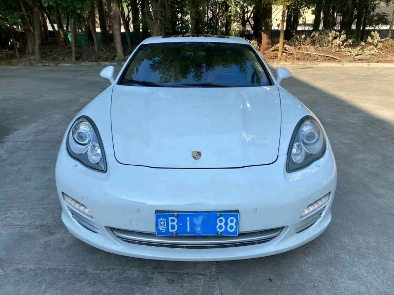 汕头13年保时捷帕拉梅拉1