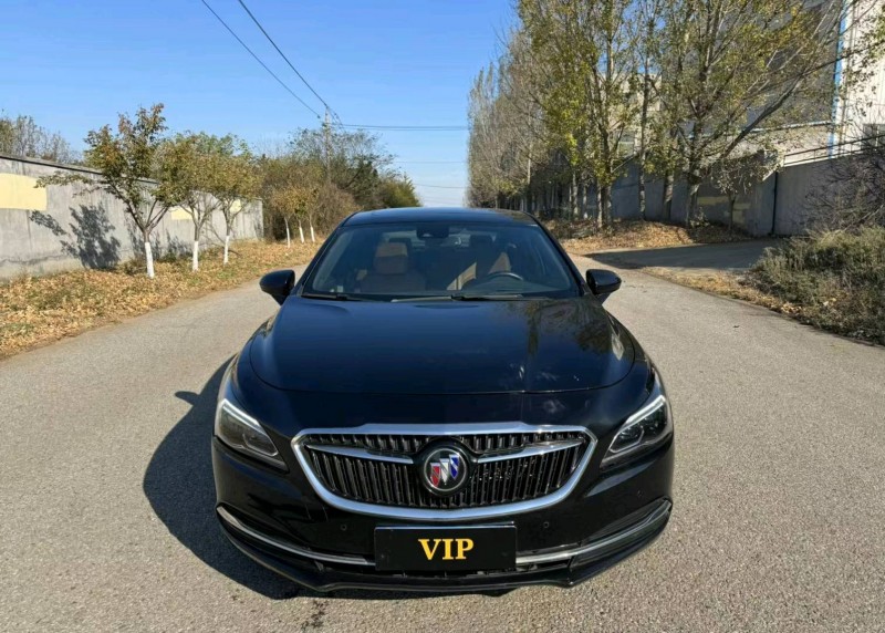 青岛18年别克君越1