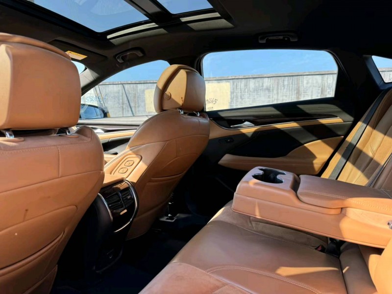 青岛18年别克君越9