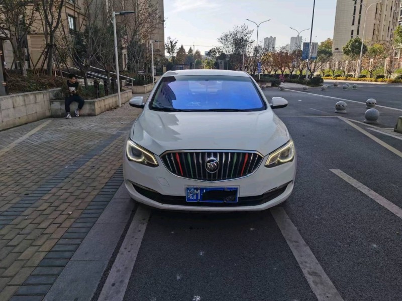 苏州17年别克英朗1