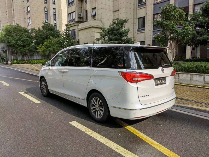 苏州17年别克GL87