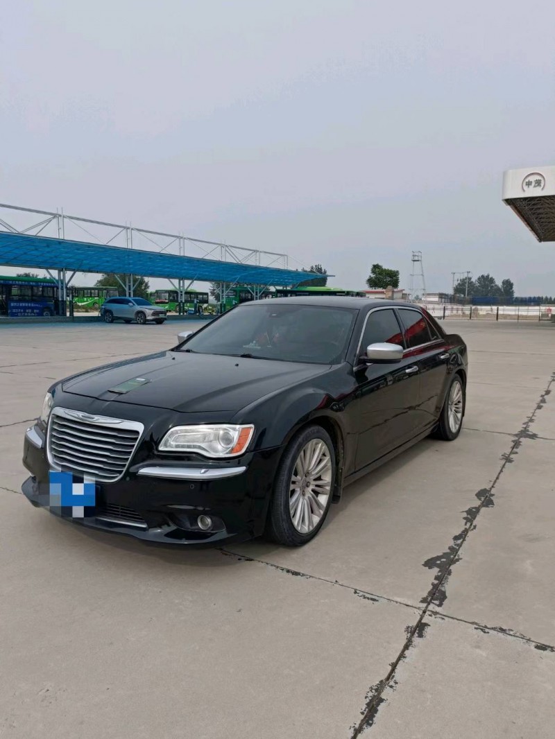滄州14年克萊斯勒300C1