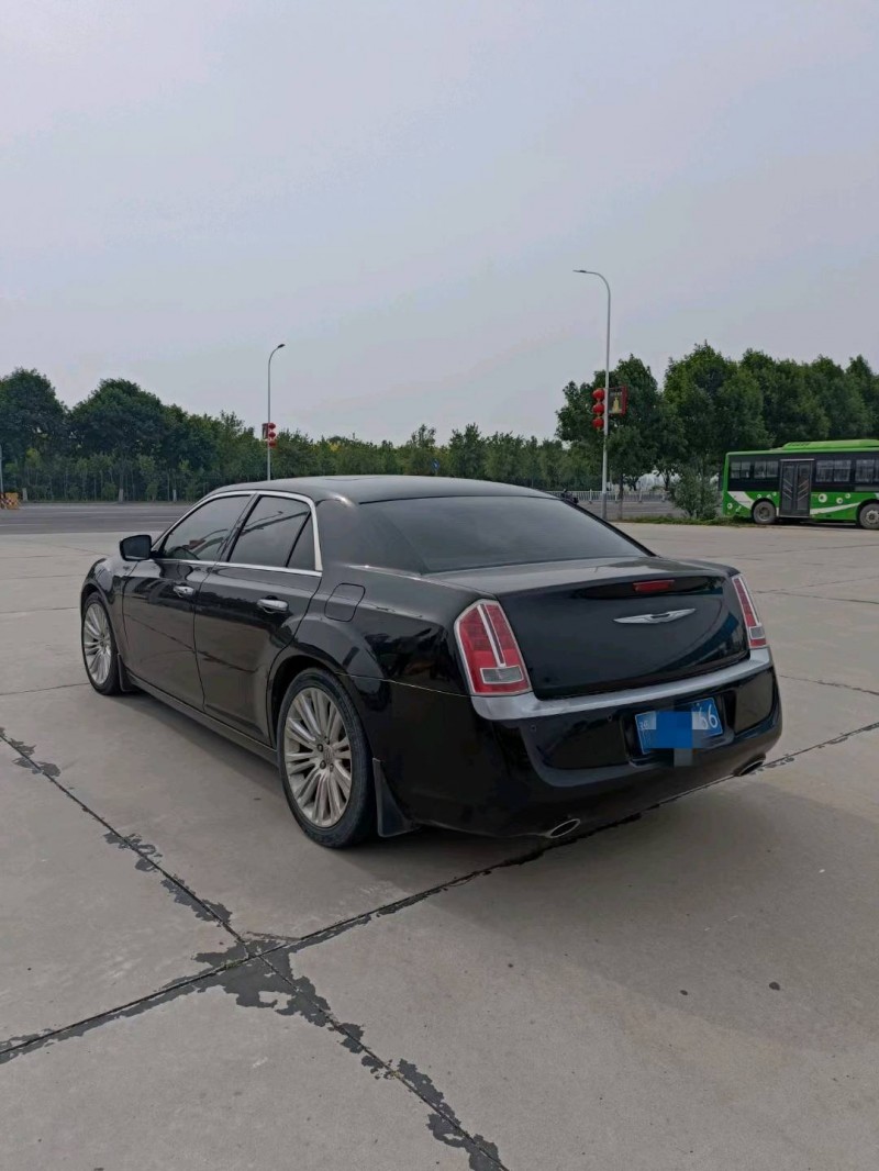 滄州14年克萊斯勒300C2