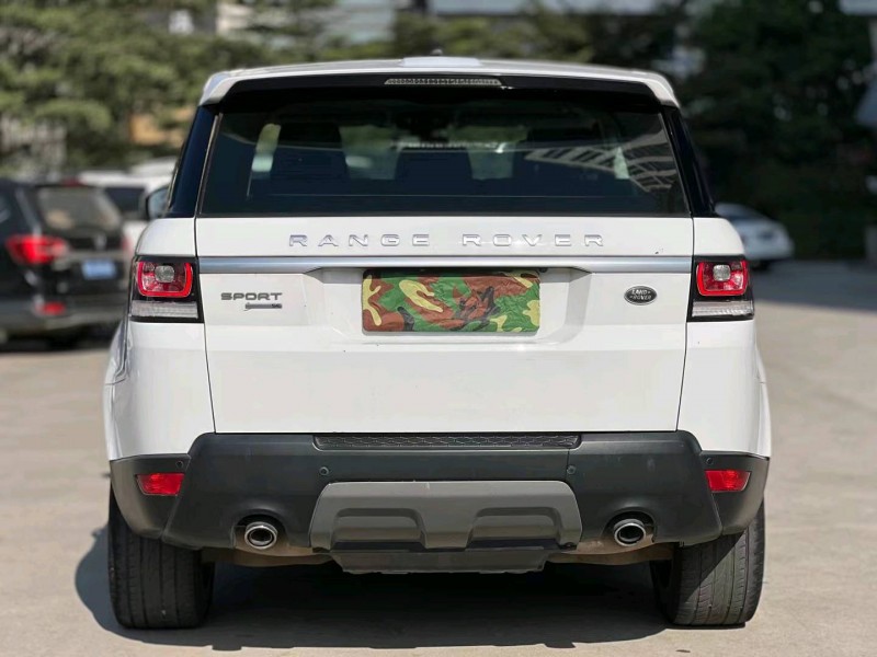 东莞17年路虎揽胜运动9