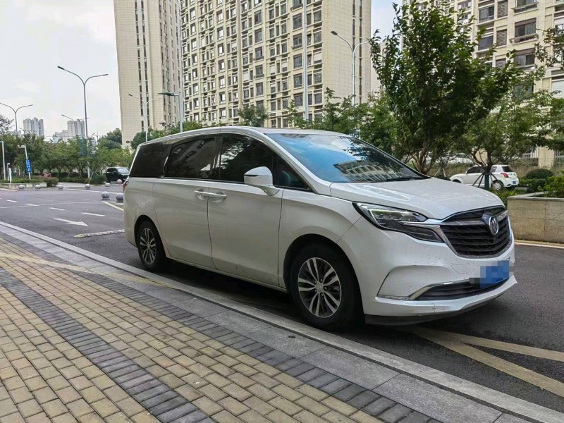 苏州21年别克GL82