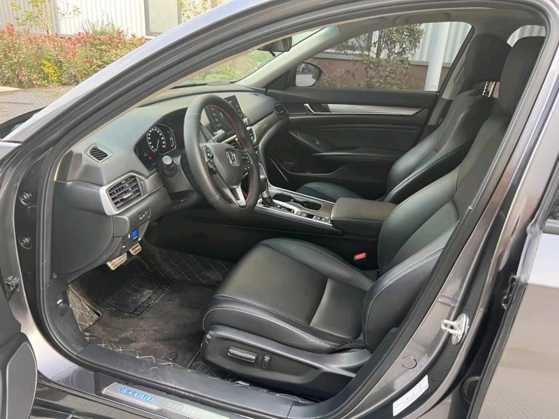 徐州20年本田雅阁4