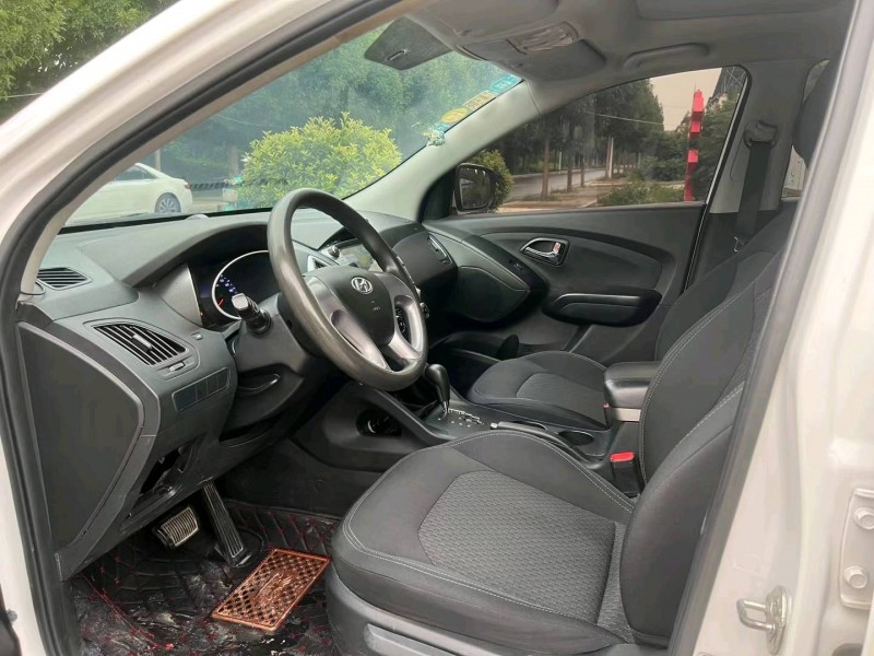 济南16年现代ix354