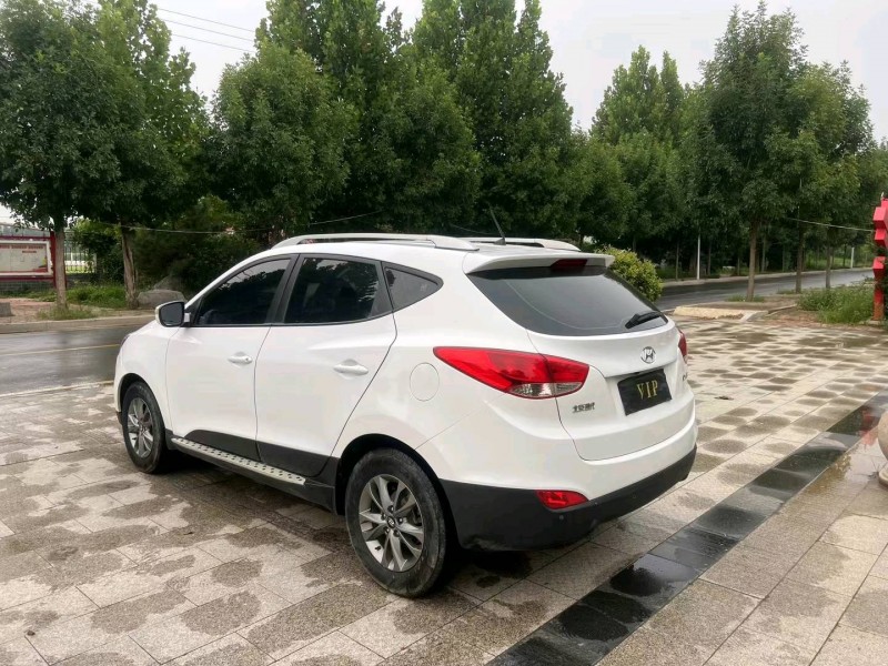 济南16年现代ix358