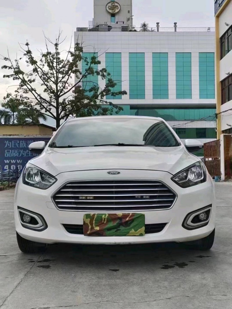 珠海17年福特福克斯1