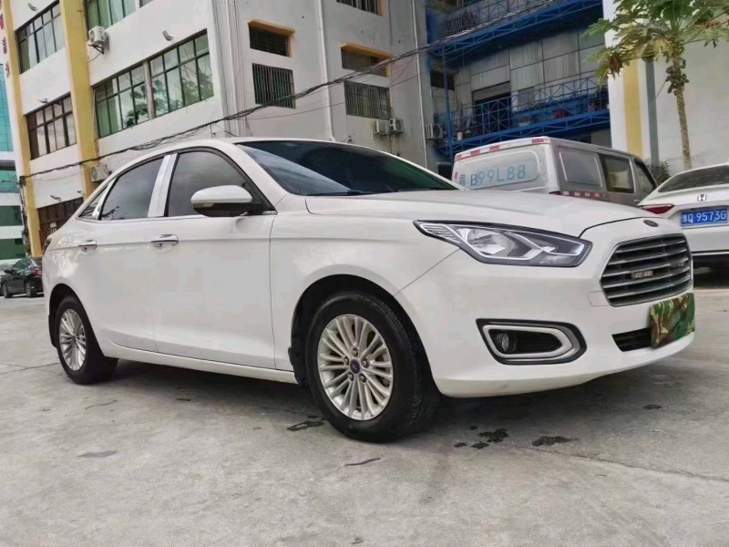 珠海17年福特福克斯2