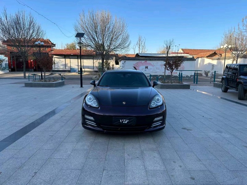 济南12年保时捷帕拉梅拉1