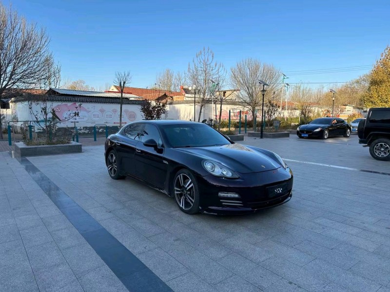 济南12年保时捷帕拉梅拉3