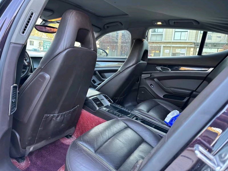 济南12年保时捷帕拉梅拉6