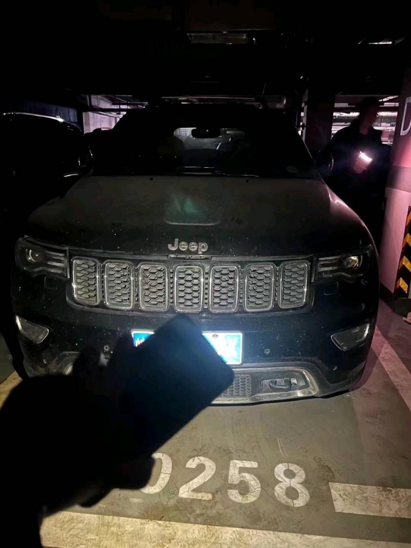 衡陽18年Jeep大切諾基1