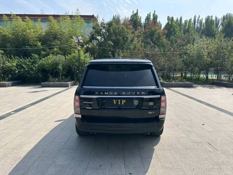 济南15年路虎揽胜行政9