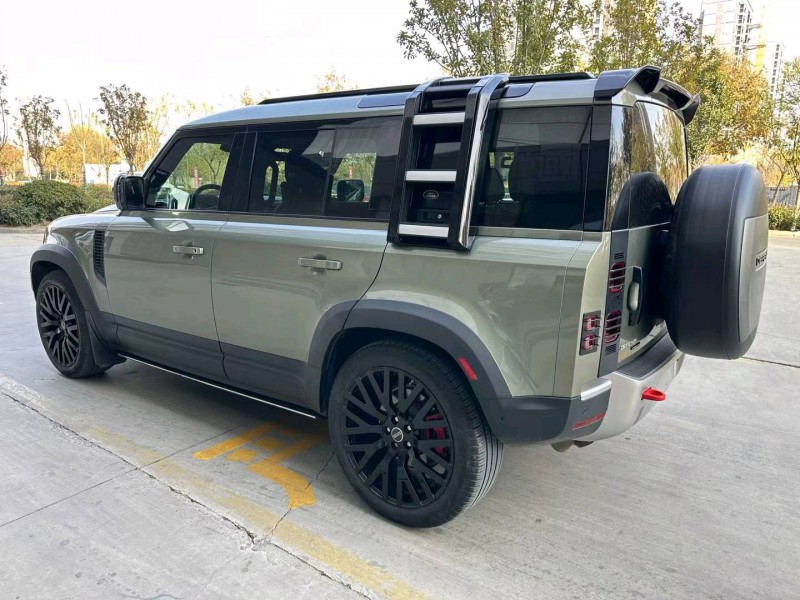 济宁20年路虎卫士7