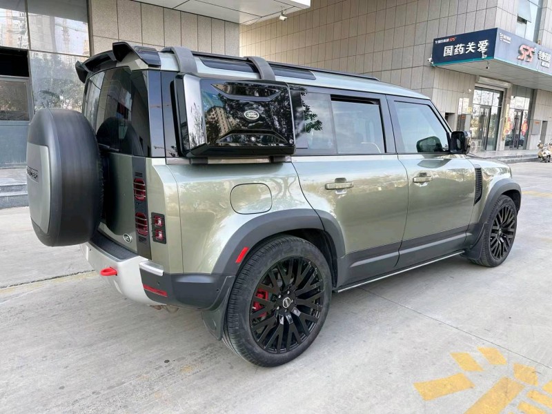 济宁20年路虎卫士8