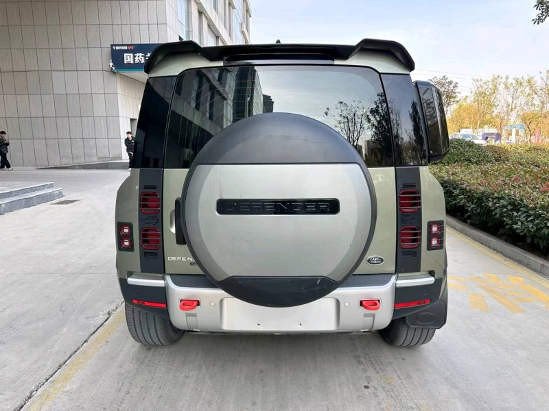 济宁20年路虎卫士9