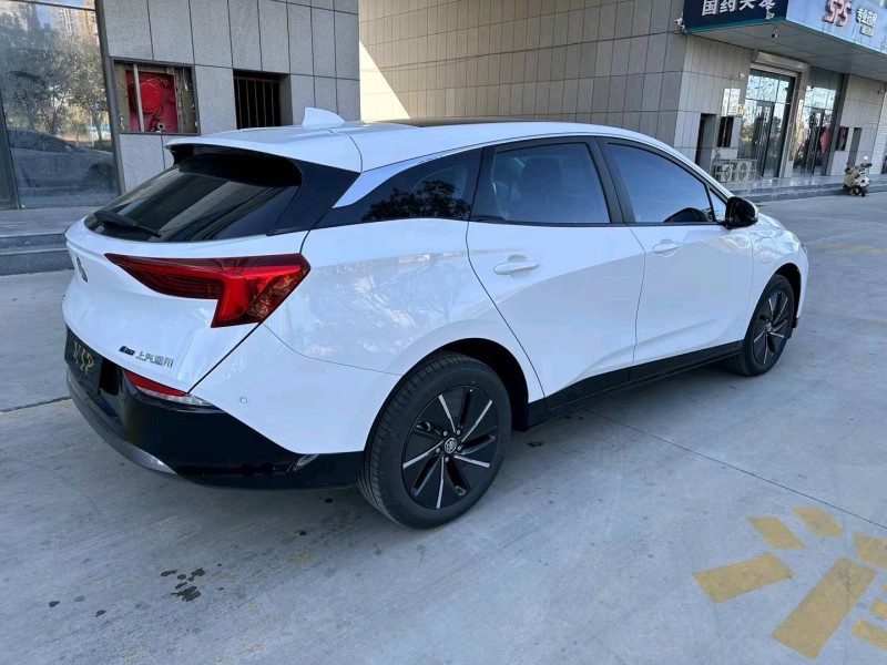 济宁23年别克微蓝8