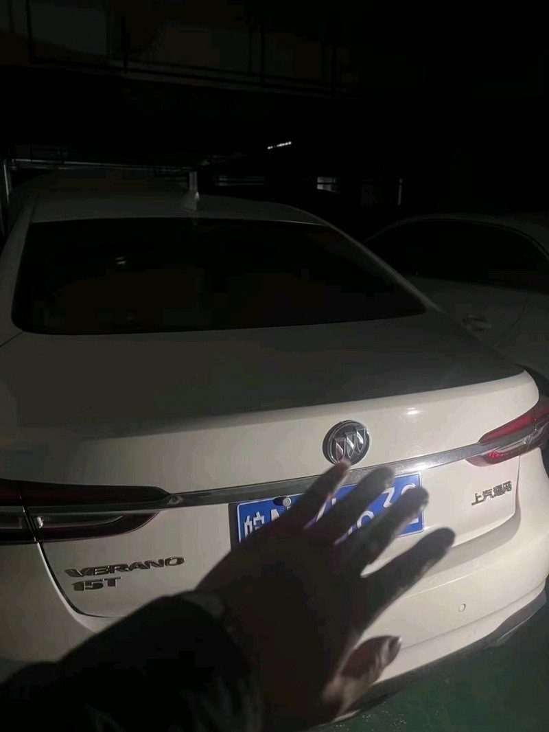 衡阳21年别克威朗2