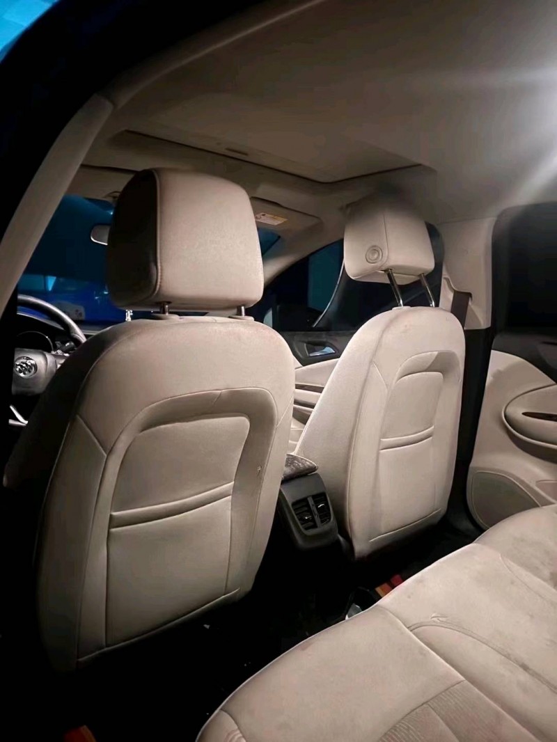 衡阳21年别克威朗3