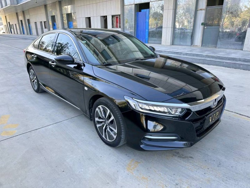 济宁18年本田雅阁3