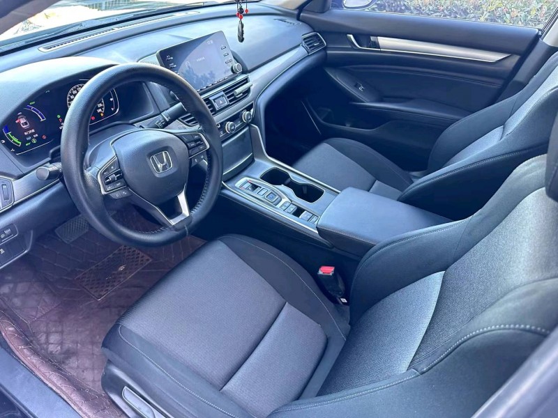 济宁18年本田雅阁5