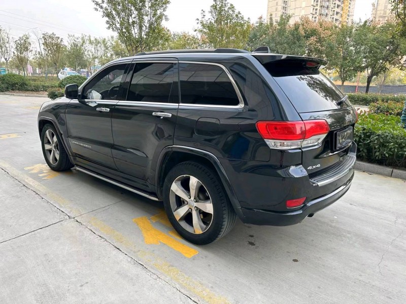 济宁16年Jeep大切诺基7