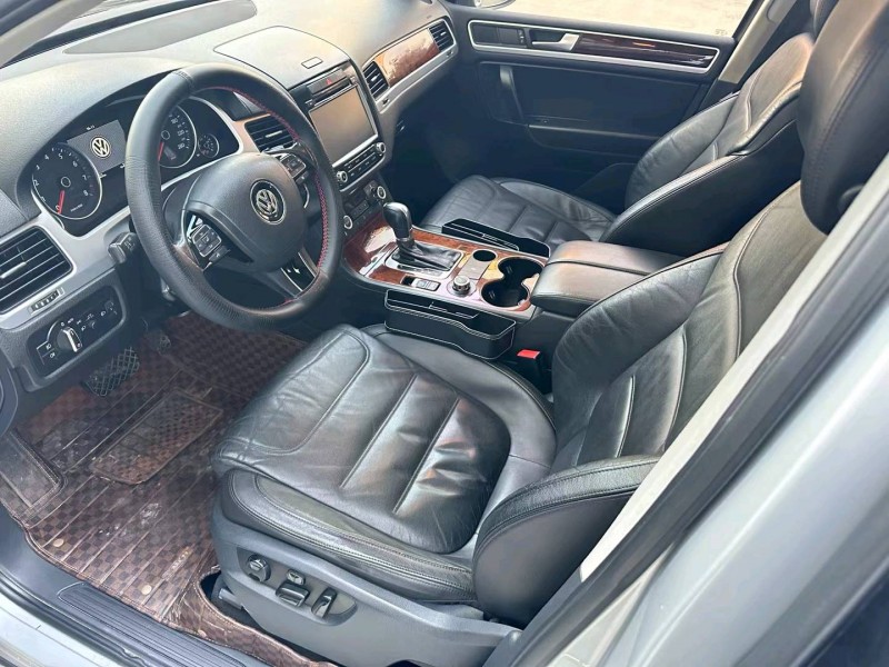 济宁13年大众途锐5