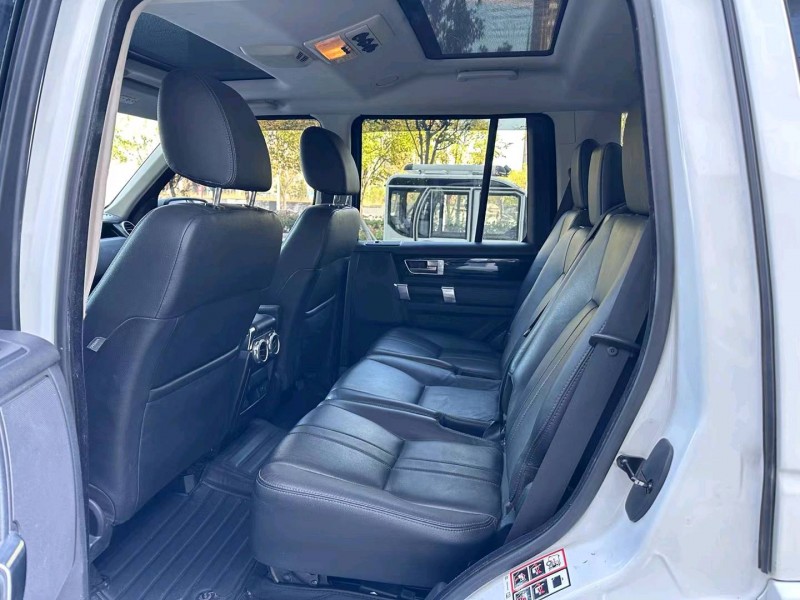 济宁11年路虎发现4