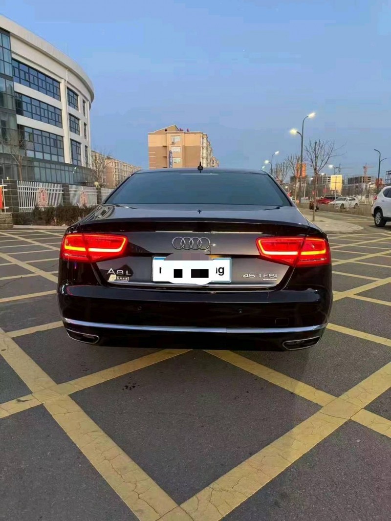 邯郸14年奥迪A8L9