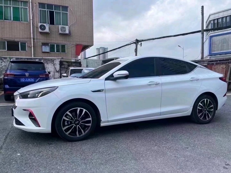 珠海20年江淮思皓A52