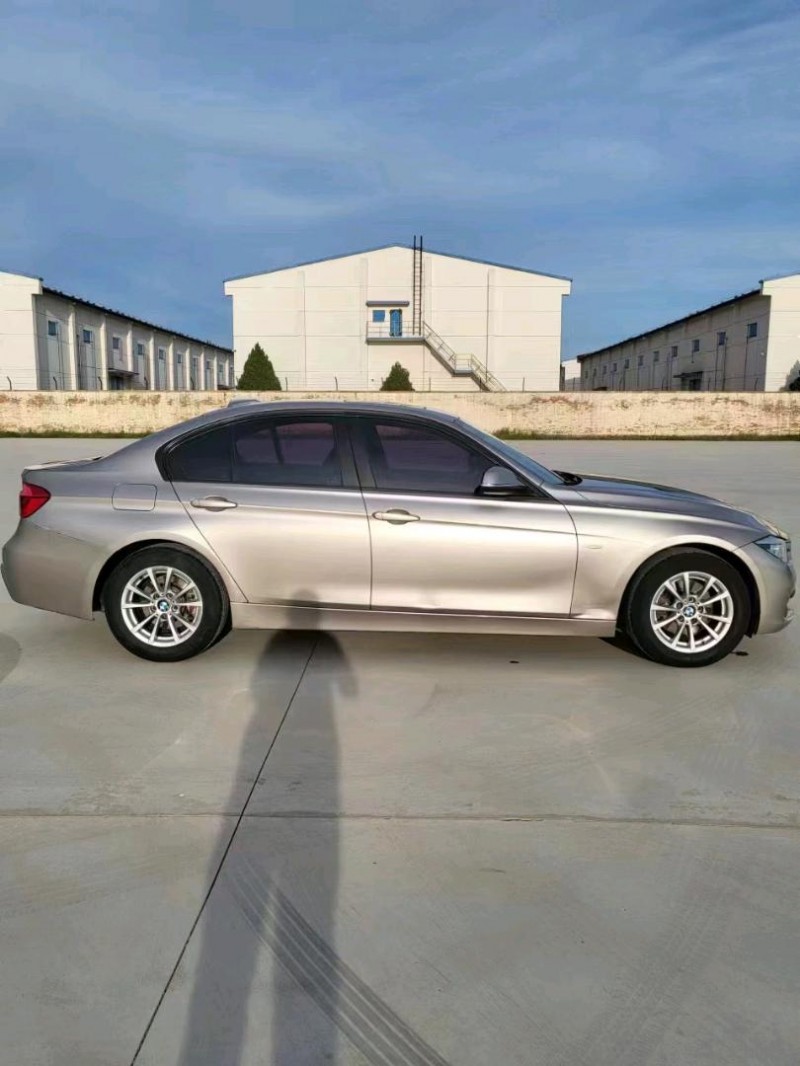 保定16年宝马3系3