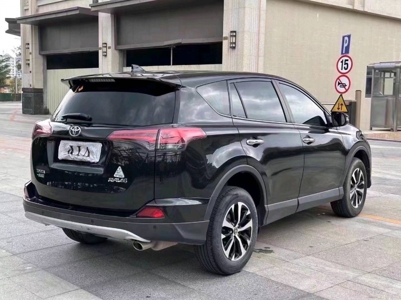 汕头18年丰田RAV4荣放6