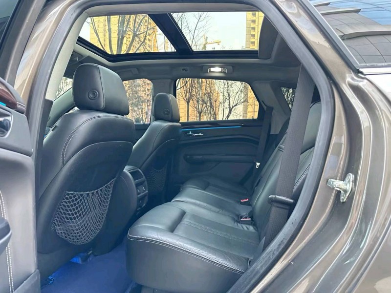 济宁16年凯迪拉克SRX4