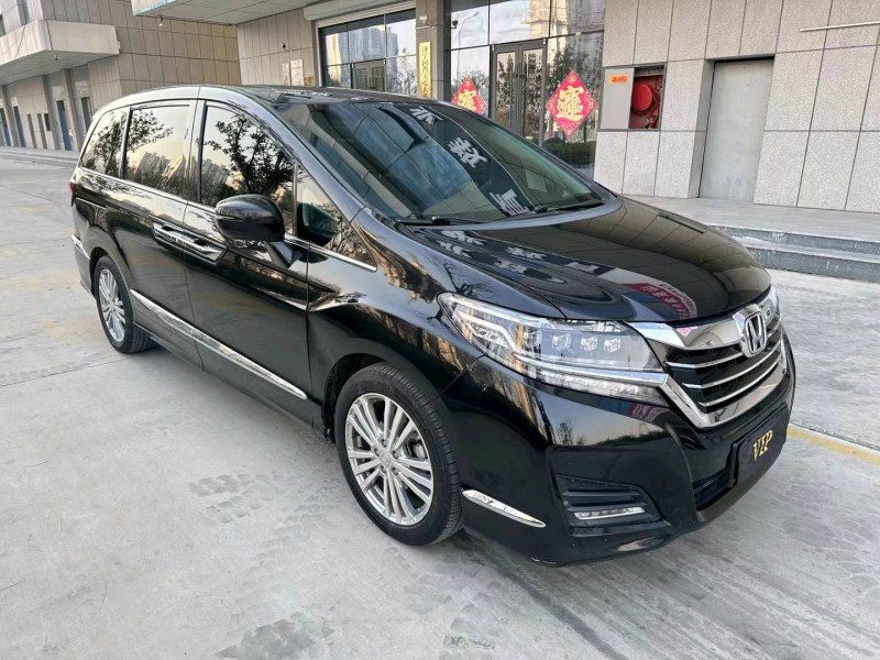 济宁18年本田艾力绅3